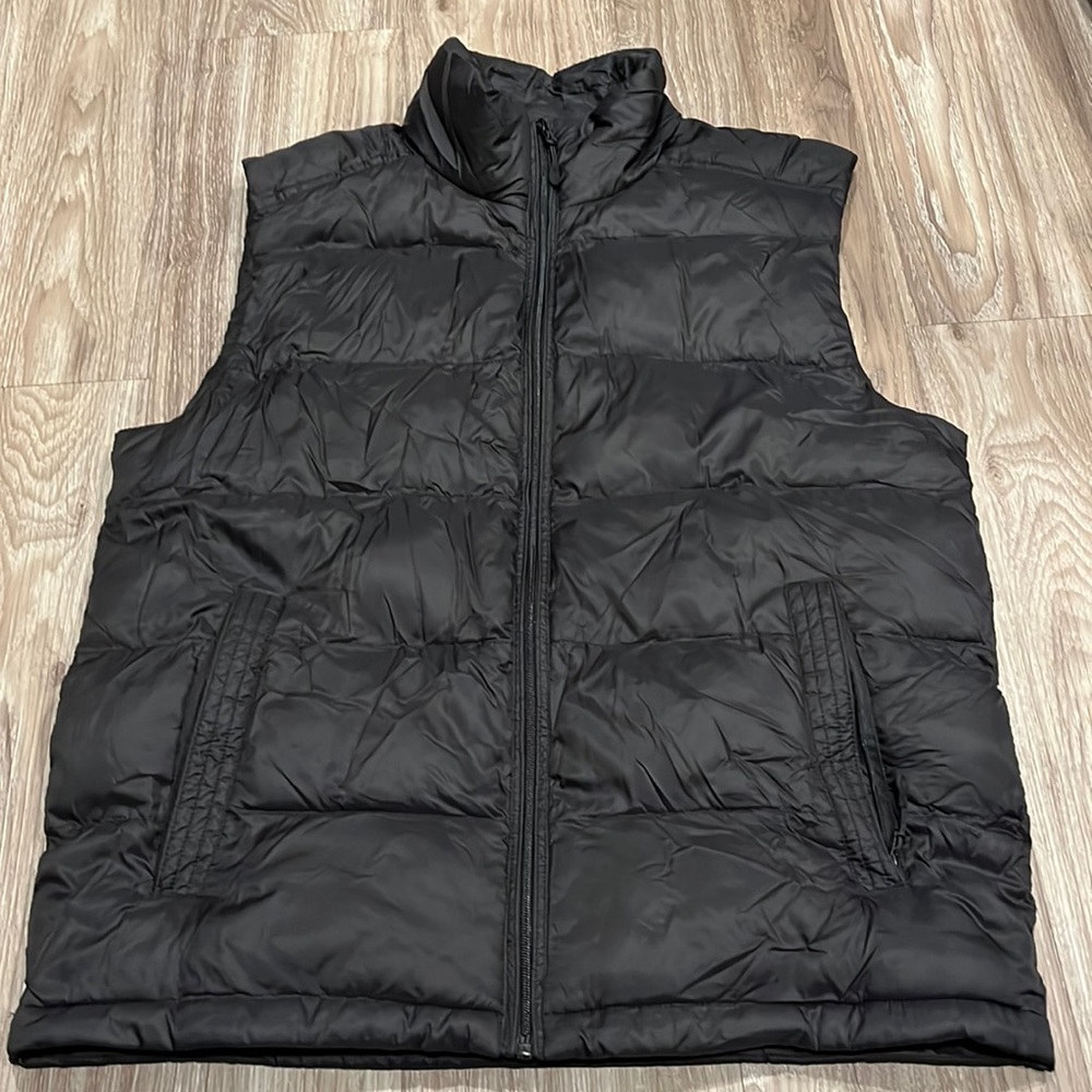 Men’s black vest - fall/spring windbreaker